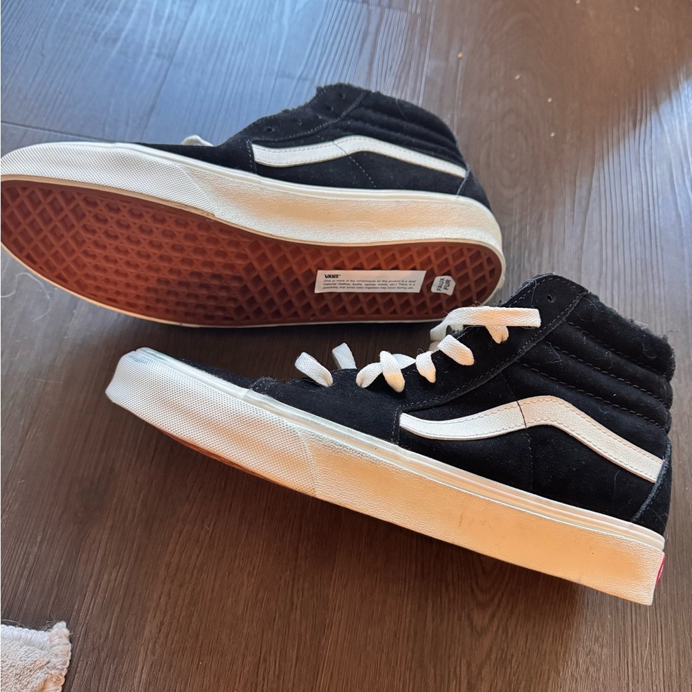 New without tags - Vans sk8 hi suede fur high top sneakers